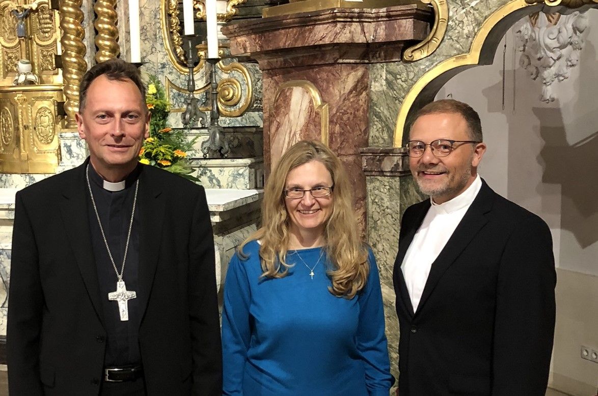 Erzbischof Herwig Gössl, Frau Susi Seidel-Eder, Pfarrer Dr. Dieter Jung WGF Beauftragung