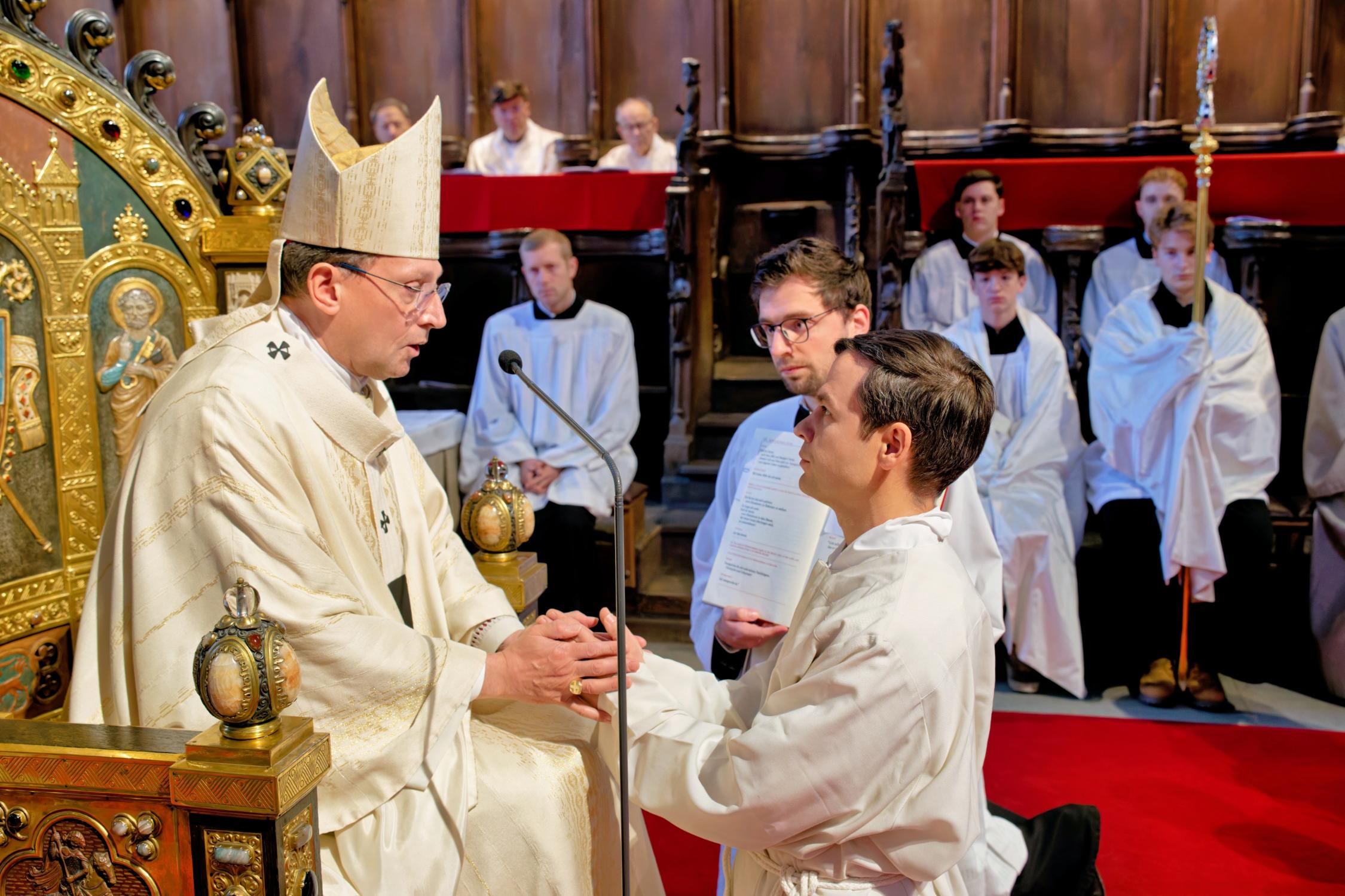 Erzbischof Herwig Gössl hat im Bamberger Dom vier Ständige Diakone geweiht Diakonenweihe
