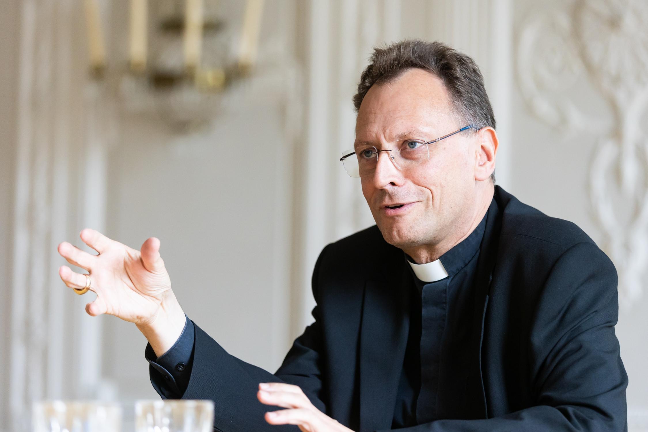 Erzbischof Herwig Gössl im Interview Gössl Interview