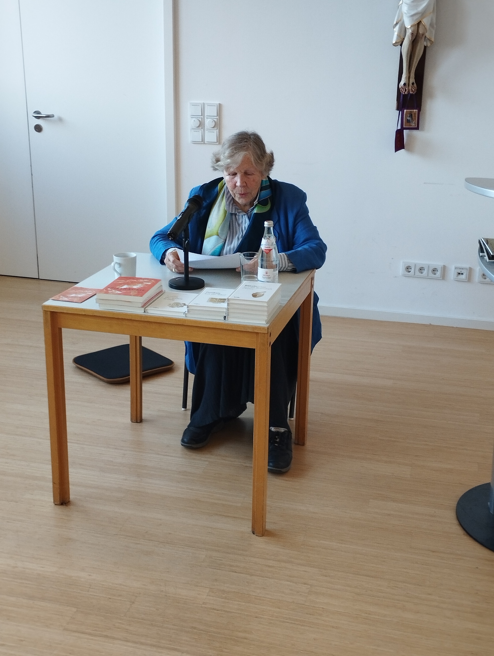 Prof. DDr. Hanna-Barbara Gerl- Falkovitz bei ihrem Vortrag